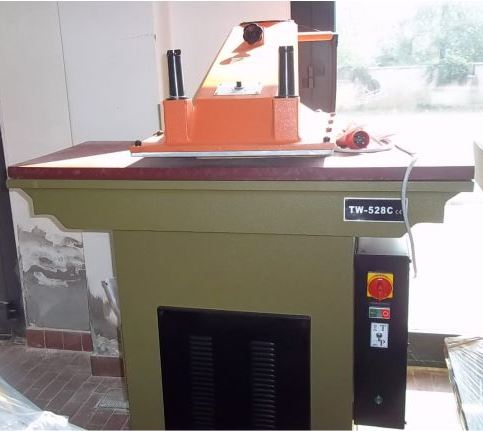 Machine � decouper